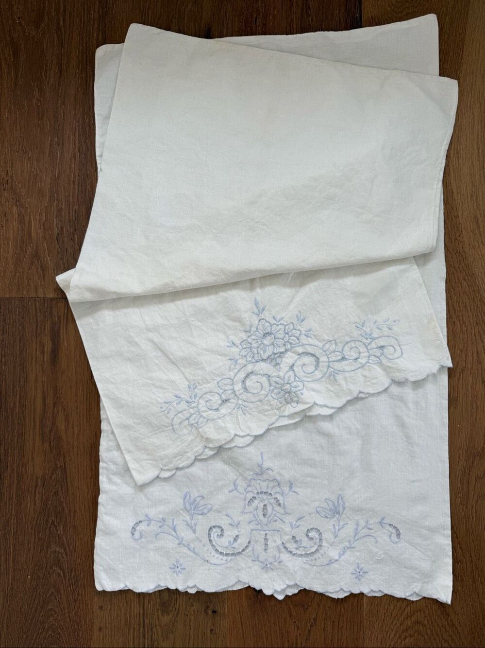 2 Vintage Queen Size Pillowcases Blue Embroidered Scalloped Edge